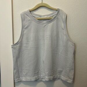 White LuLulemom Crop Top Size Medium